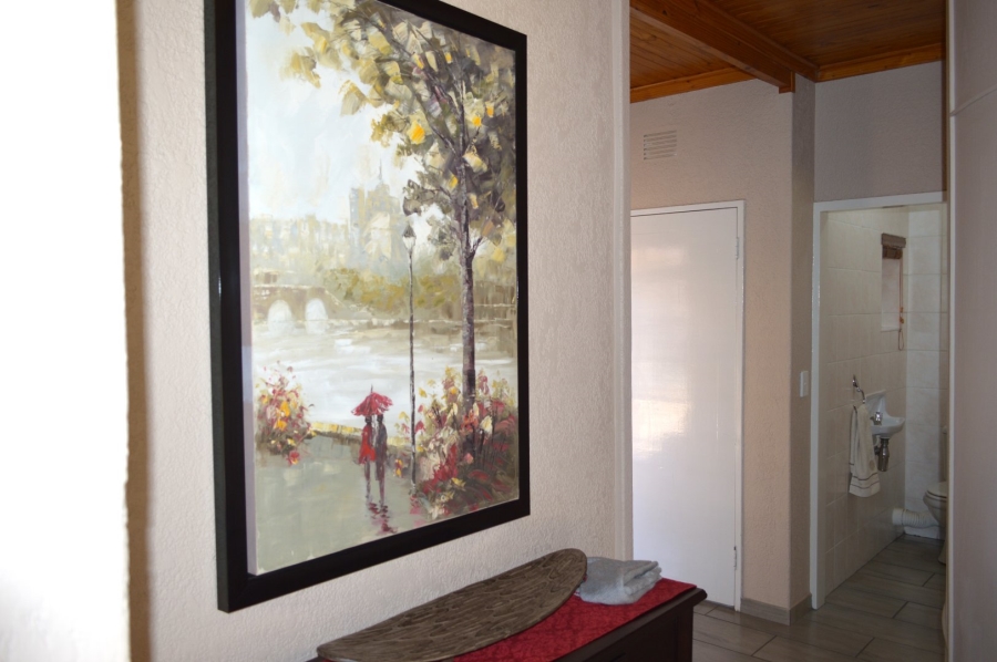 5 Bedroom Property for Sale in Wilkoppies North West